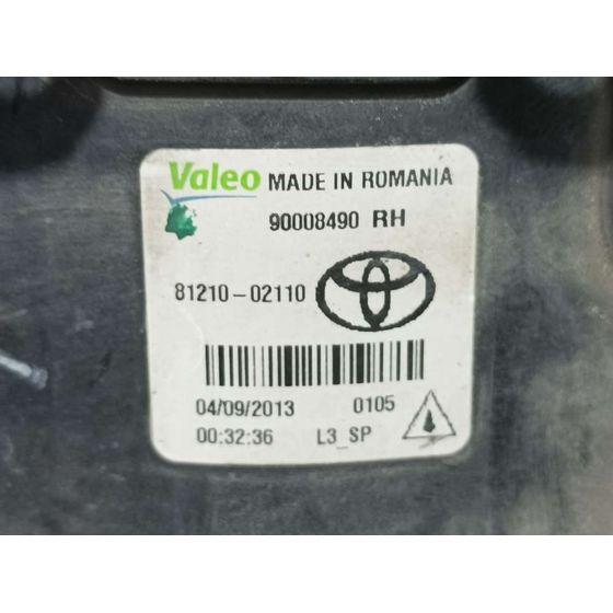 Faro Antiniebla Derecho Para Toyota Auris