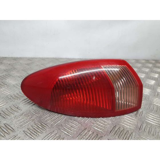 Piloto Trasero Izquierdo Para Alfa Romeo 147