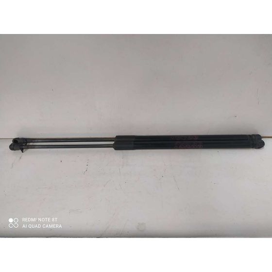Amortiguadores Maletero / Porton Para Infiniti Q30