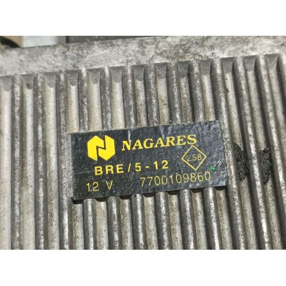 Caja Precalentamiento Para Renault Clio Ii Fase I