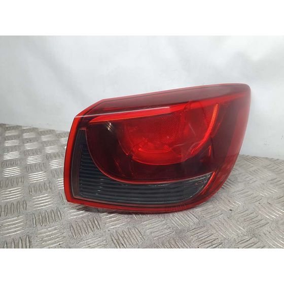 Piloto Trasero Derecho para Mazda 2 Lim. ()