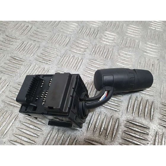 Mando Luces para Mazda 2 Lim. ()