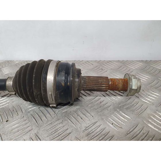 Transmision Delantera Izquierda Para Mazda 2 Lim.