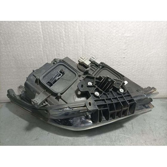 Faro Izquierdo Para Infiniti Q30