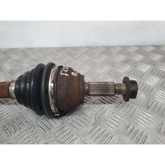 Transmision Delantera Izquierda Para Ford Focus Berlina