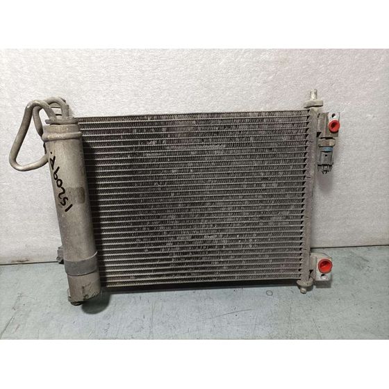 Condensador / Radiador Aire Acondicionado Para Nissan Cabstar