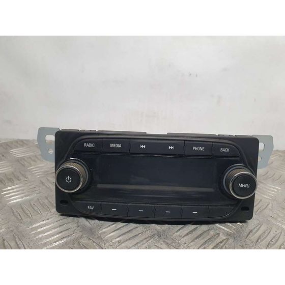 Sistema Audio / Radio Para Opel Karl