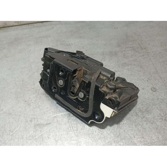 Cerradura Puerta Trasera Derecha Para Skoda Fabia