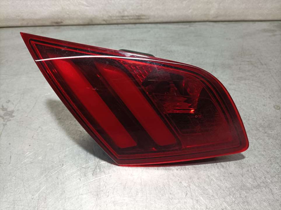 Piloto Trasero Izquierdo Para Peugeot 308