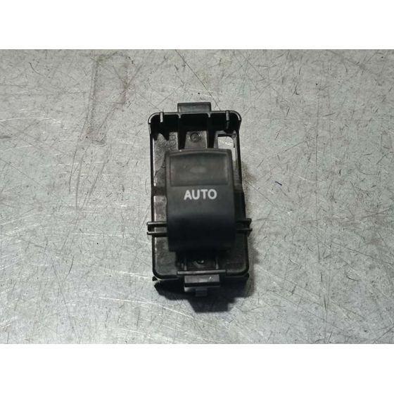 Mando Elevalunas Trasero Derecho para Toyota Auris Touring Sports (E18)