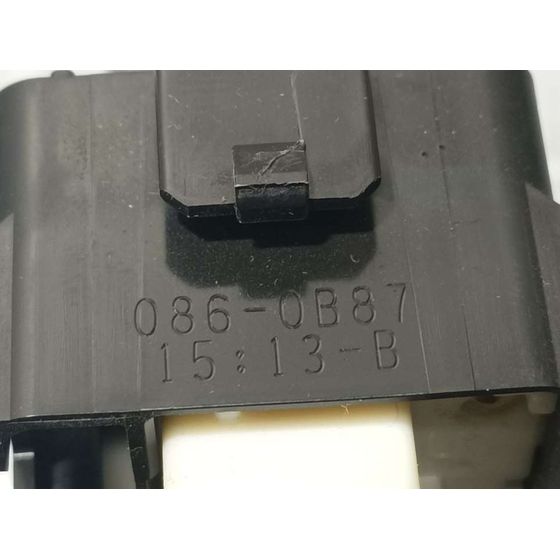 Mando Elevalunas Trasero Derecho para Toyota Auris Touring Sports (E18)