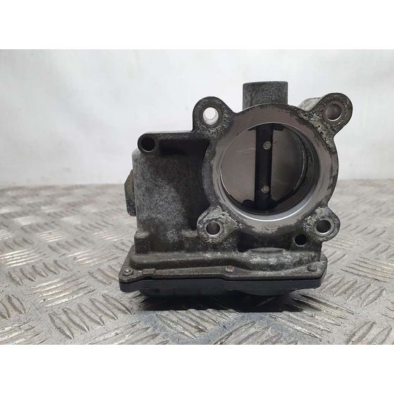Caja Mariposa Para Mazda 2 Lim.