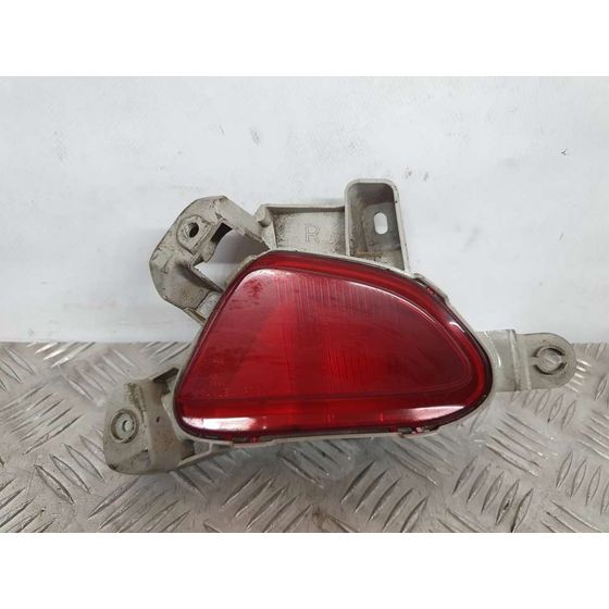 Piloto Trasero Derecho Paragolpes Para Mazda 2 Lim.