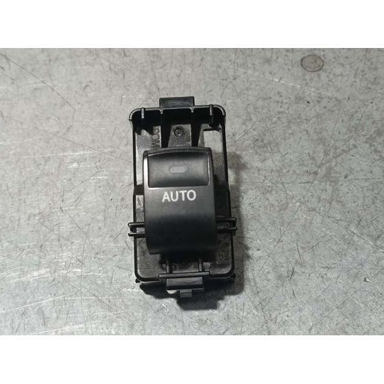 Mando Elevalunas Delantero Derecho Para Toyota Auris