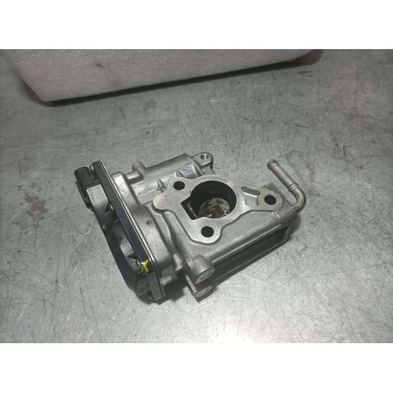 Caja Mariposa Egr para Toyota Avensis (T27)