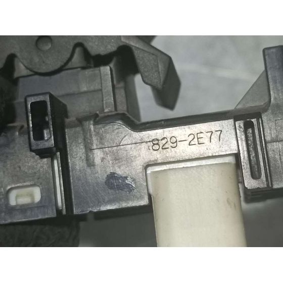 Mando Elevalunas Delantero Derecho Para Toyota Auris