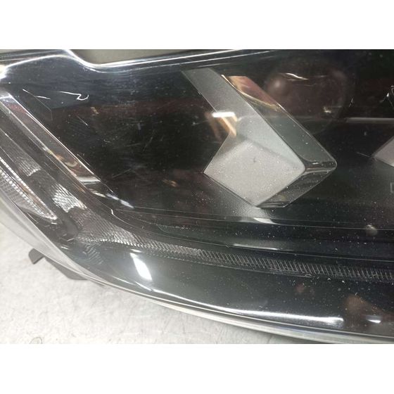 Faro Derecho Para Mitsubishi Outlander
