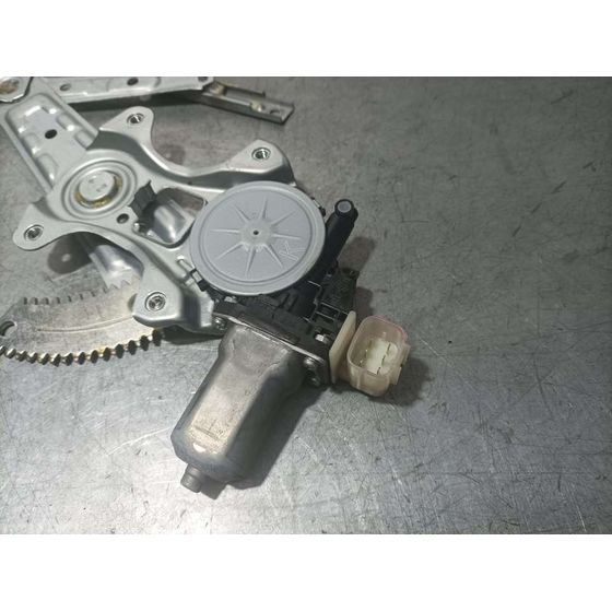 Elevalunas Trasero Derecho Para Nissan X-Trail