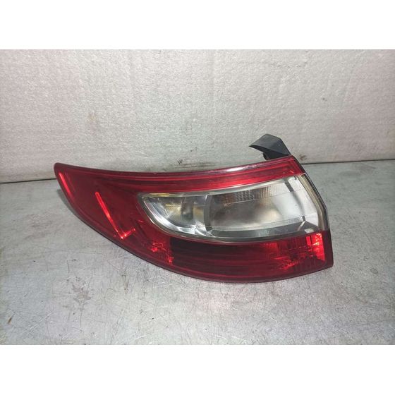 Piloto Trasero Izquierdo Para Renault Fluence