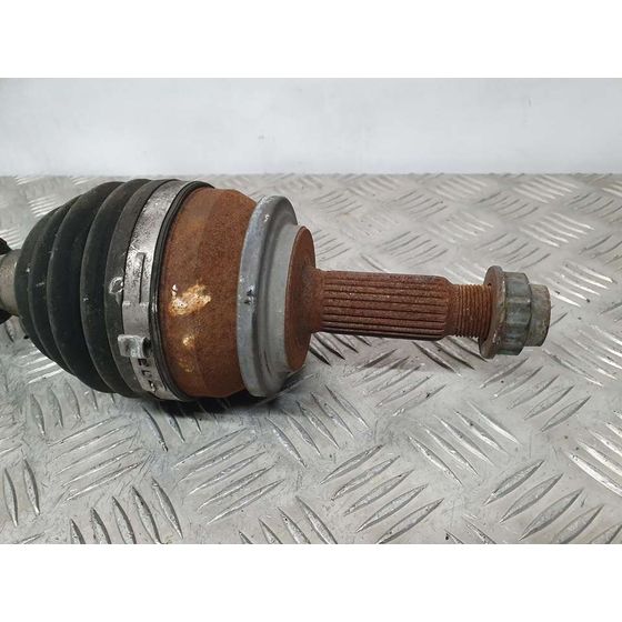 Transmision Delantera Izquierda Para Toyota Auris