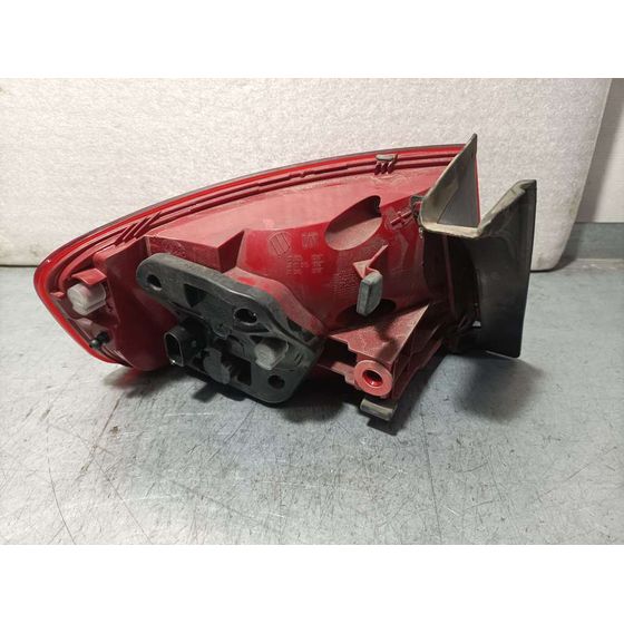 Piloto Trasero Derecho Para Audi A4 Ber.