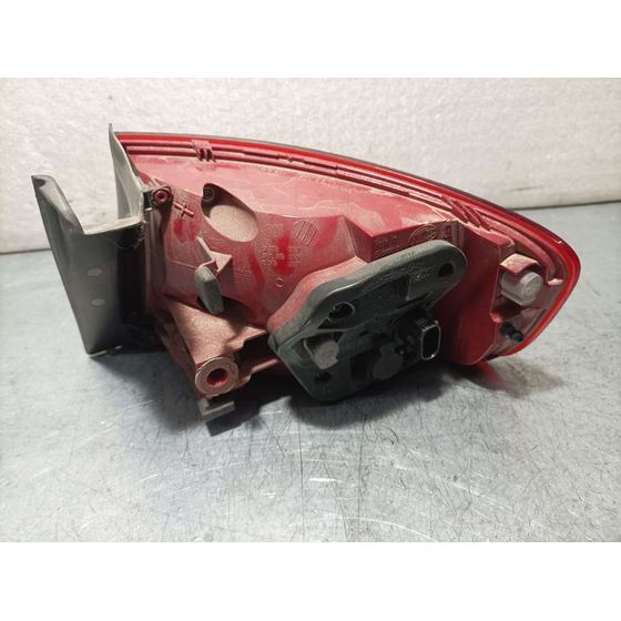 Piloto Trasero Izquierdo Para Audi A4 Ber.