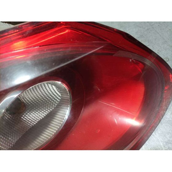 Piloto Trasero Izquierdo Para Volkswagen Passat Cc