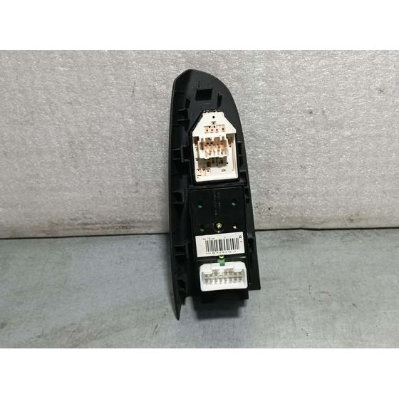 Mando Elevalunas Delantero Izquierdo Para Kia Cee'd