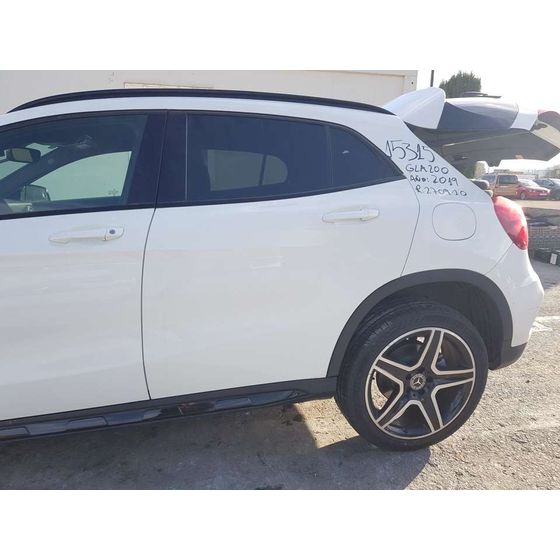 Puerta Trasera Izquierda Para Mercedes Clase Gla