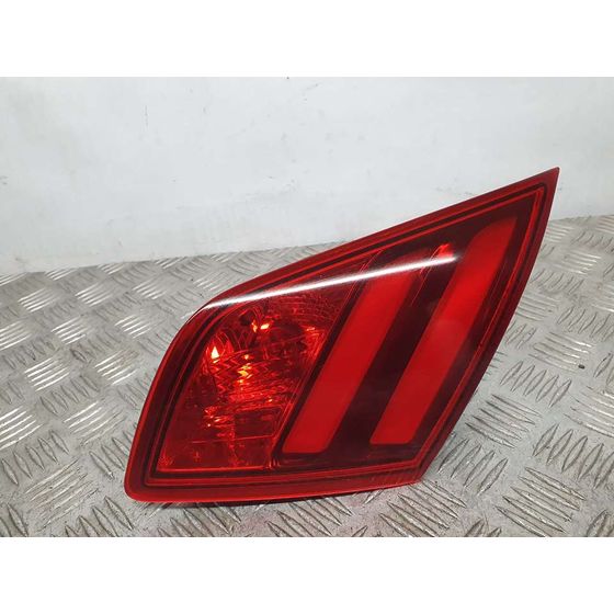 Piloto Trasero Derecho Para Peugeot 308