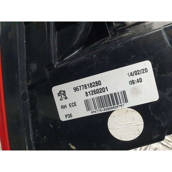 Piloto Trasero Derecho Para Peugeot 308
