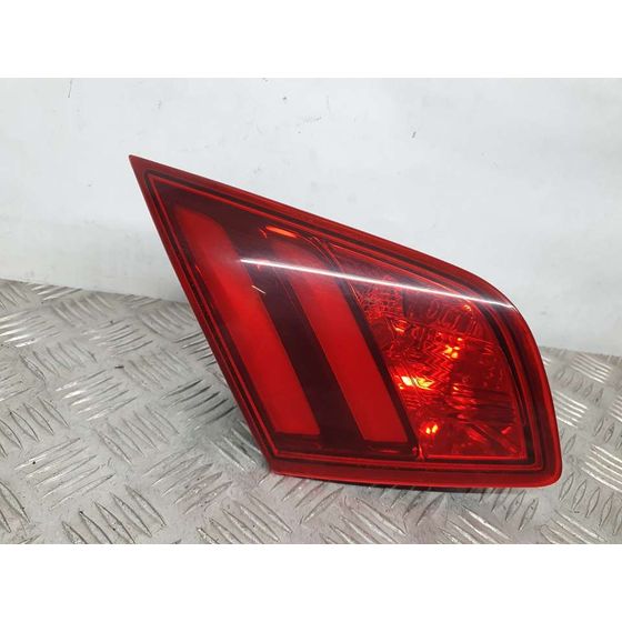Piloto Trasero Izquierdo Para Peugeot 308