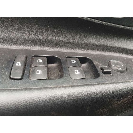 Mando Elevalunas Delantero Izquierdo Para Hyundai I20