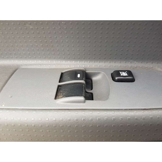 Mando Elevalunas Delantero Izquierdo para Mitsubishi Colt Berlina 5