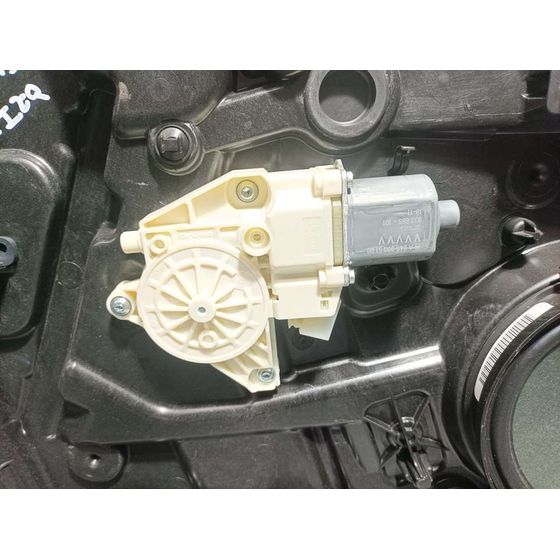 Elevalunas Delantero Izquierdo para Mercedes-Benz Clase Gla (W156)