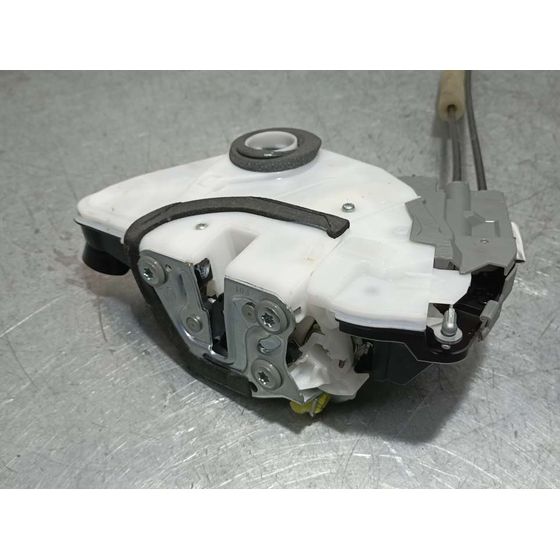 Cerradura Puerta Delantera Izquierda Para Suzuki Swift