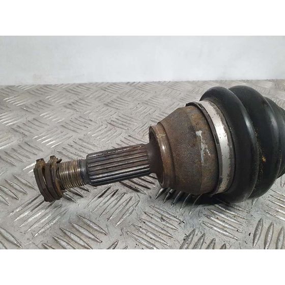 Transmision Delantera Izquierda Para Ford Fiesta