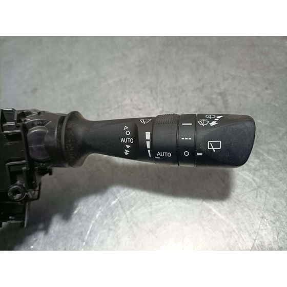 Mando Limpia Para Toyota Auris