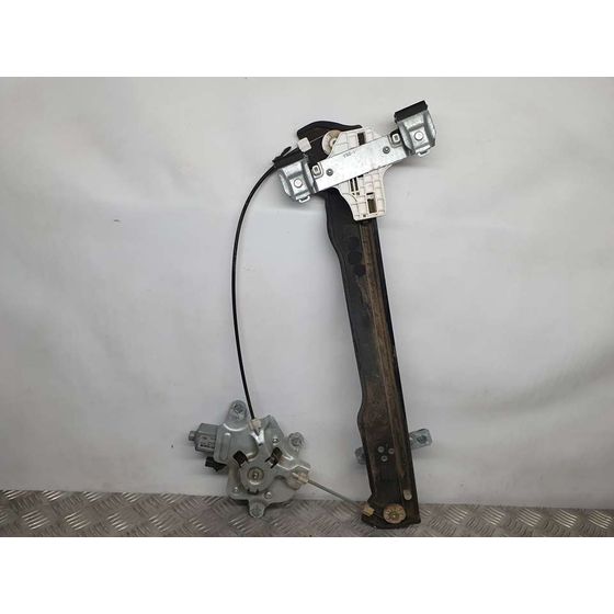 Elevalunas Delantero Izquierdo para Ssangyong Tivoli