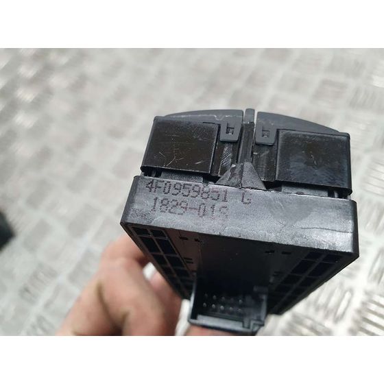 Mando Elevalunas Delantero Izquierdo Para Audi A6 Avant