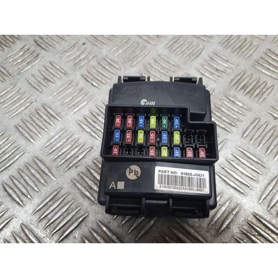 Caja Reles / Fusibles para Kia Stinger (Ck)