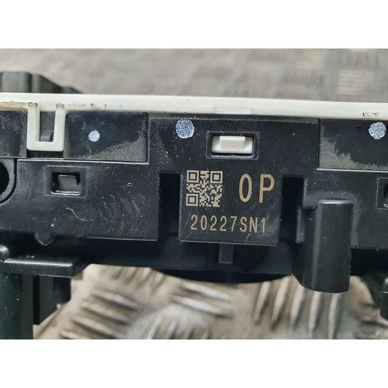 Mando Luces Y Limpia Para Nissan Qashqai