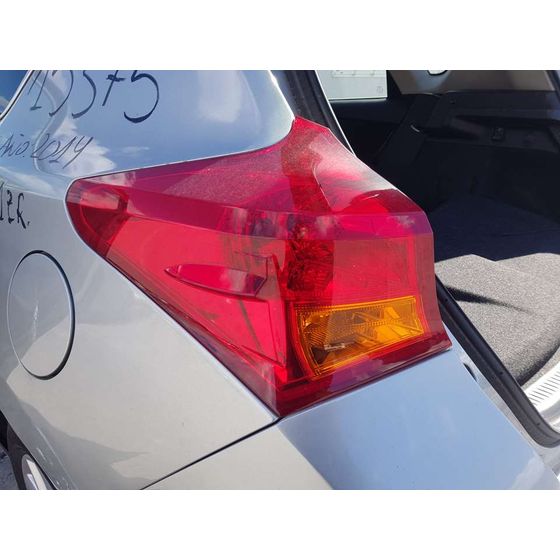 Piloto Trasero Izquierdo Para Toyota Auris