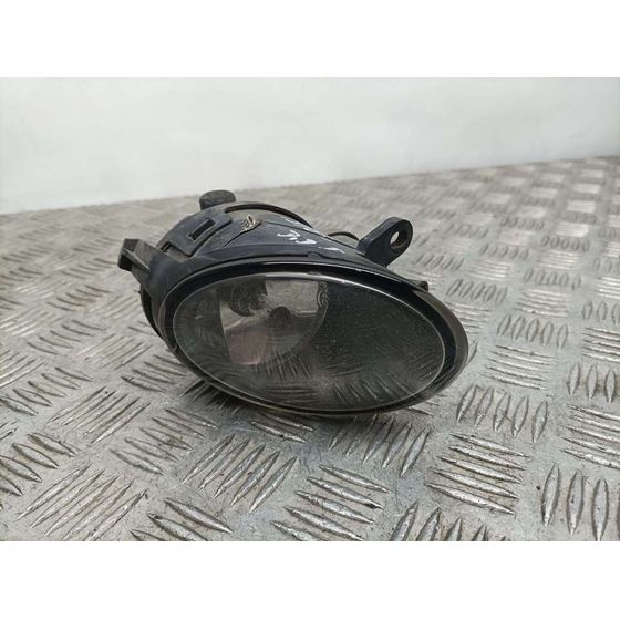Faro Antiniebla Derecho para Audi A6 Berlina (4F2)