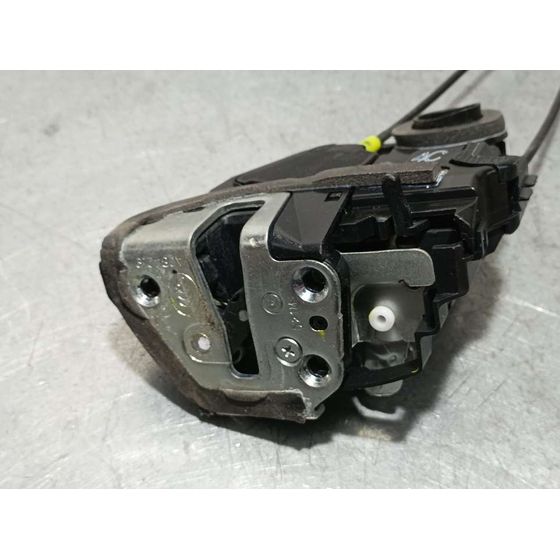 Cerradura Puerta Trasera Izquierda Para Toyota Auris