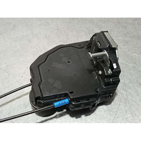Cerradura Puerta Trasera Izquierda Para Toyota Auris