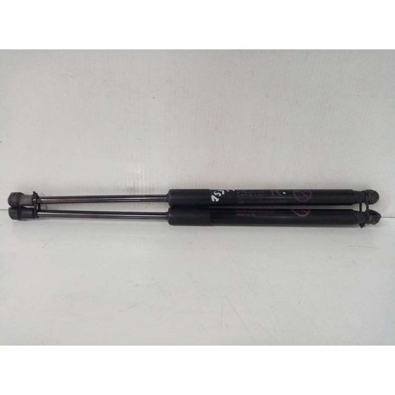 Amortiguadores Maletero / Porton Para Toyota Auris