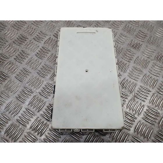 Caja Reles / Fusibles Para Bmw I8