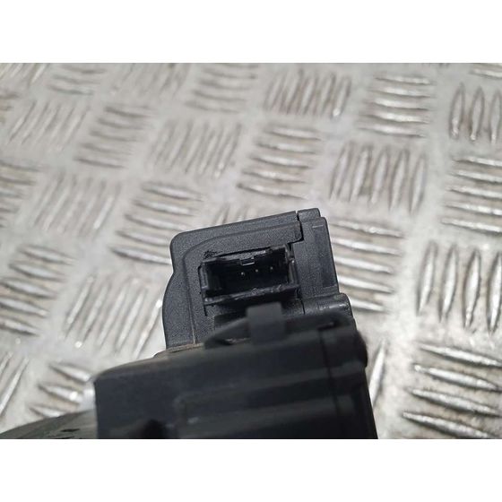 Cerradura Maletero / Porton Para Bmw I8