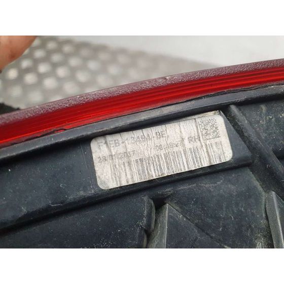 Piloto Trasero Derecho Para Ford Focus Lim.